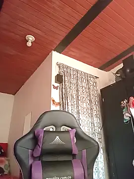Snapshot of antonela_ladiabla chatting on February 7, 2025, 10:09 pm antonela ladiabla online show from February 7, 2025, 10:09 pm