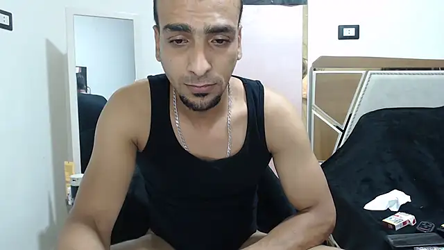 Snapshot of highguy chatting on July 22, 2026, 1:40 am highguy online show from July 22, 2026, 1:40 am