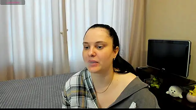 AlanaBrox online show from May 18, 2026, 10:42 am
