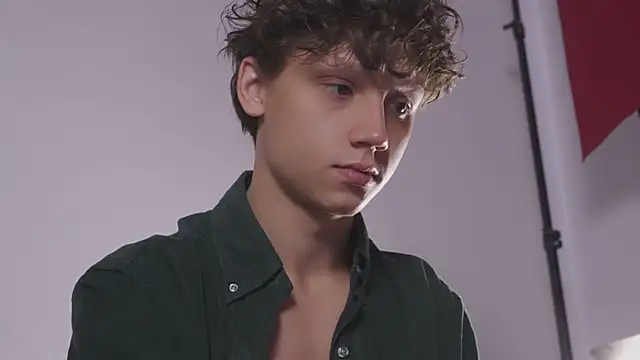 Snapshot of Nicky_neal chatting on September 14, 2025, 11:32 am Nicky neal online show from September 14, 2025, 11:32 am