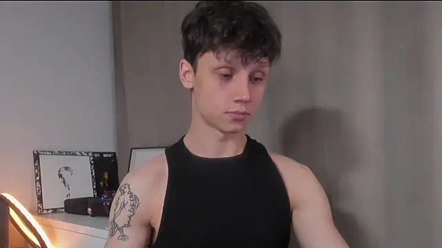 Snapshot of Nicky_neal chatting on December 7, 2024, 12:57 am Nicky neal online show from December 7, 2024, 12:57 am