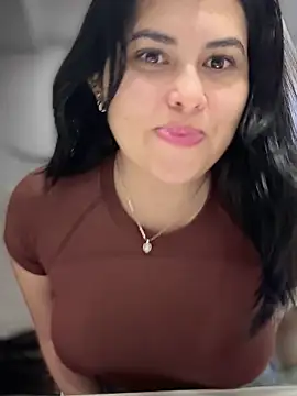 Alyaa s online show from October 22, 2025, 10:30 pm