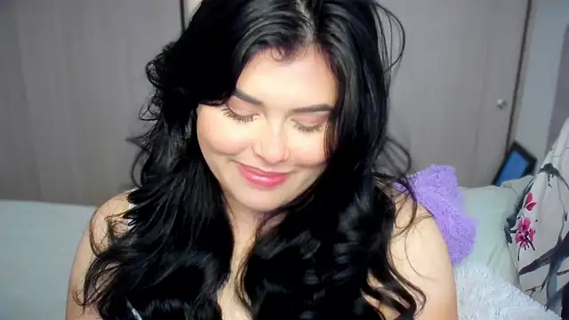 Snapshot of Alyaa_s chatting on January 12, 2026, 6:36 pm Alyaa s online show from January 12, 2026, 6:36 pm