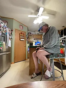 Snapshot of mailmanmark chatting on May 19, 2026, 3:19 pm mailmanmark online show from May 19, 2026, 3:19 pm