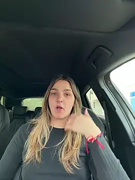 DoriDeluxe66 online show from March 14, 2026, 7:36 am