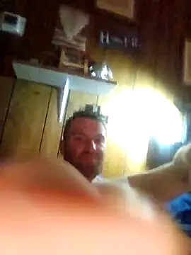 Snapshot of Sitka_86 chatting on April 8, 2026, 2:35 am Sitka 86 online show from April 8, 2026, 2:35 am