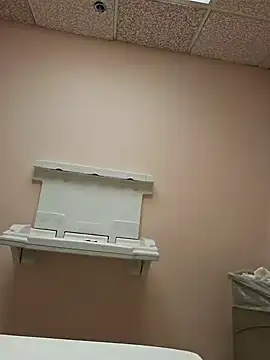 Snapshot of Sitka_86 chatting on December 17, 2024, 1:18 am Sitka 86 online show from December 17, 2024, 1:18 am