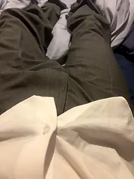 Snapshot of HunterBaby chatting on November 2, 2025, 10:48 pm HunterBaby online show from November 2, 2025, 10:48 pm