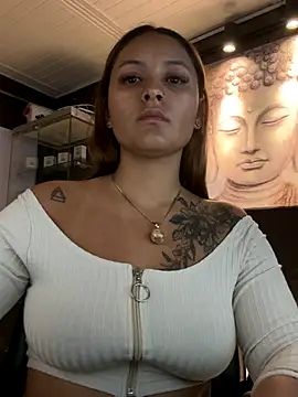 Emiily W online show from November 7, 2025, 9:36 am