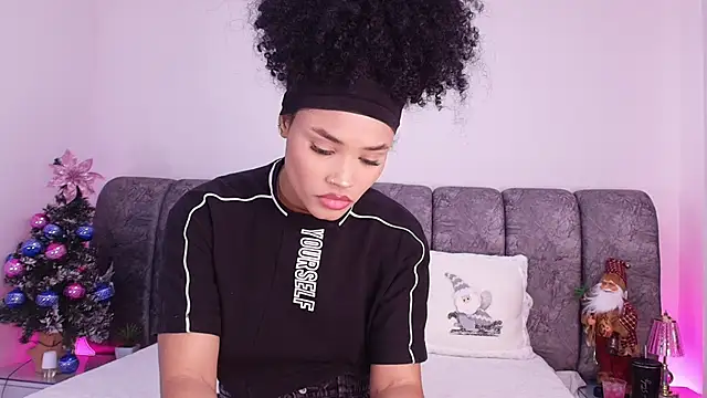 naia blessed online show from December 22, 2025, 7:14 pm