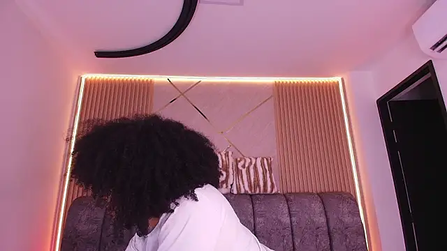 naia blessed online show from February 19, 2026, 7:11 pm