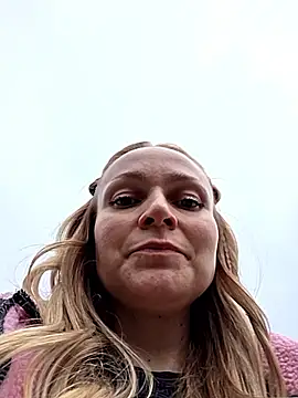 Bondgirl 013 online show from May 15, 2026, 2:48 pm