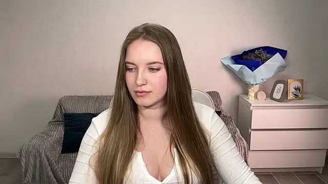 EvaMaddison online show from September 14, 2025, 6:19 pm