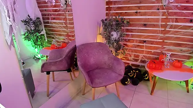 Snapshot of _MeganRain chatting on October 23, 2025, 6:56 am MeganRain online show from October 23, 2025, 6:56 am