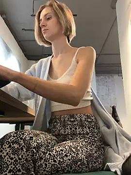 Feral berry 8133 online show from January 7, 2025, 8:13 am