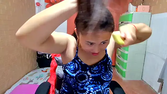 M e c e l online show from December 19, 2025, 10:28 am