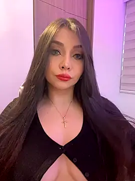 KateLatorre online show from December 4, 2025, 9:36 pm