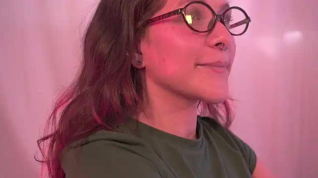 Snapshot of HannaMoom chatting on October 24, 2025, 9:36 pm HannaMoom online show from October 24, 2025, 9:36 pm