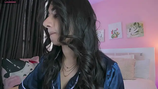 annadu011 online show from September 19, 2025, 4:44 pm