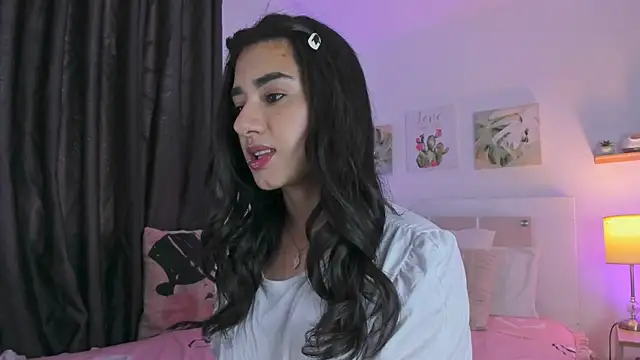 annadu011 online show from December 5, 2025, 2:48 pm