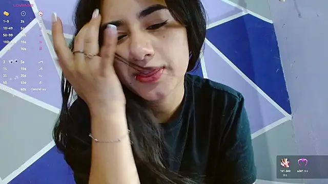 annadu011 online show from September 30, 2025, 9:43 pm