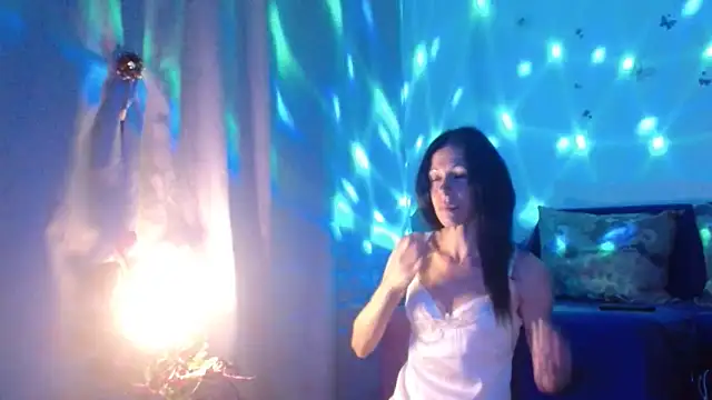 Snapshot of ElysaSun chatting on October 11, 2025, 4:52 pm ElysaSun online show from October 11, 2025, 4:52 pm