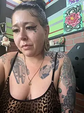 evacheers online show from November 9, 2025, 3:49 pm