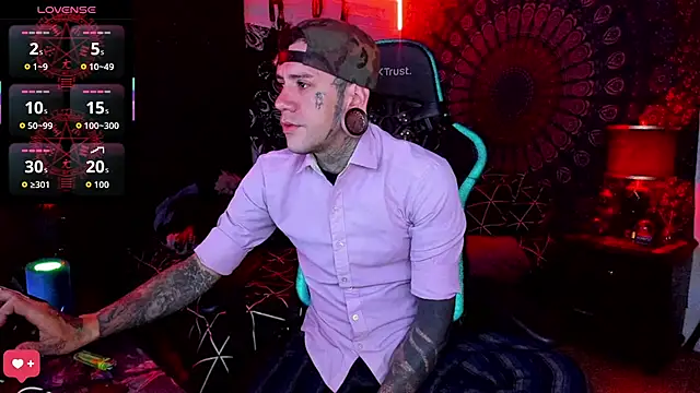 josh  ackerman online show from September 26, 2025, 3:08 pm