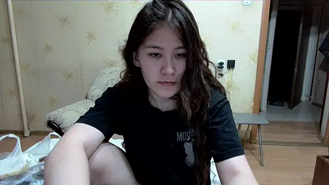 Snapshot of Riz_girl chatting on March 31, 2026, 1:02 pm Riz girl online show from March 31, 2026, 1:02 pm