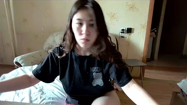 Snapshot of Riz_girl chatting on April 1, 2026, 5:20 am Riz girl online show from April 1, 2026, 5:20 am