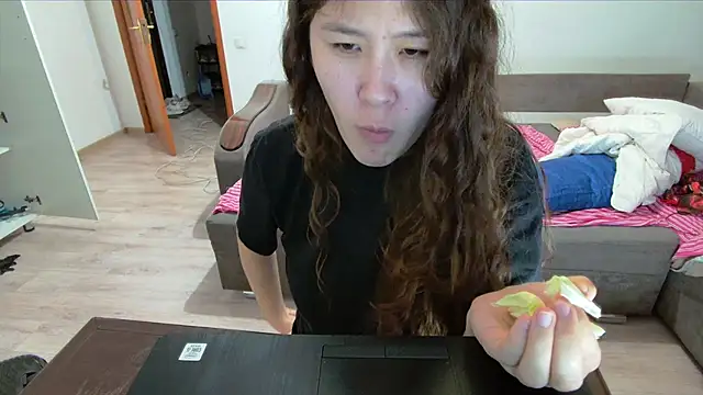 Riz girl online show from October 28, 2025, 1:54 pm