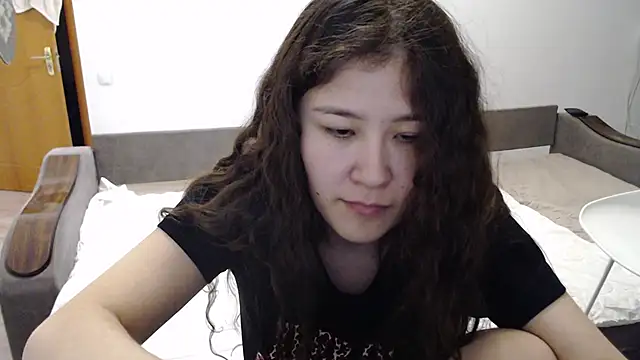 Riz girl online show from November 5, 2025, 5:38 pm