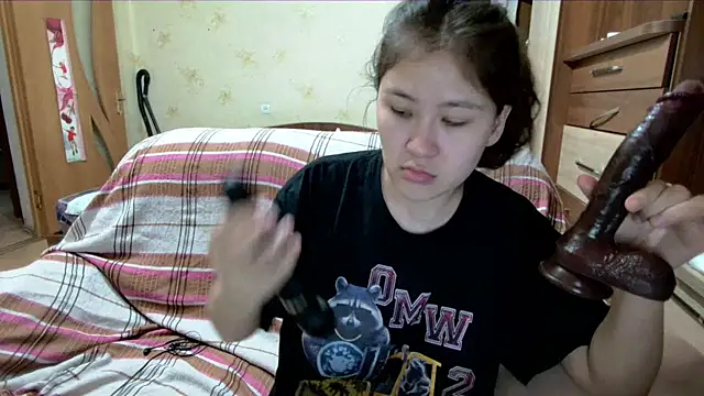 Snapshot of Riz_girl chatting on April 10, 2026, 2:24 pm Riz girl online show from April 10, 2026, 2:24 pm
