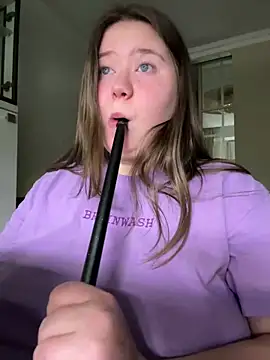 remirann  online show from January 6, 2025, 6:41 pm