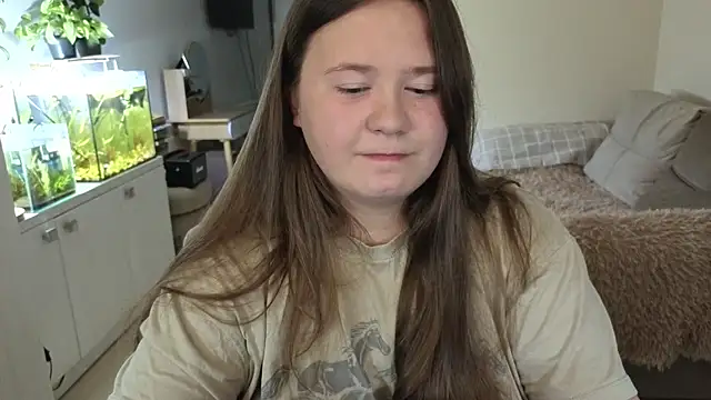 remirann  online show from September 29, 2025, 12:11 pm