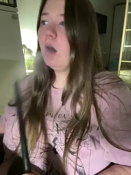 remirann  online show from March 16, 2025, 6:34 pm