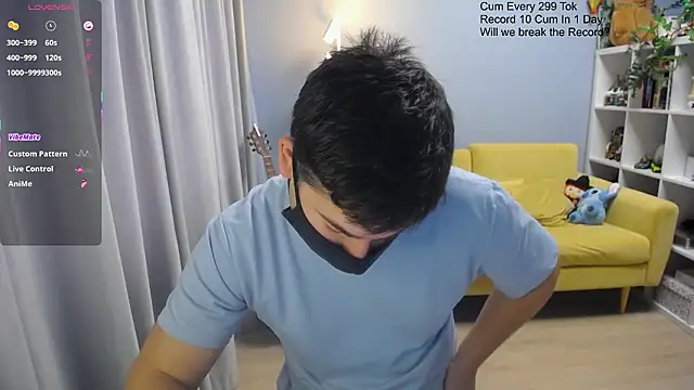 Snapshot of Tomguys chatting on March 3, 2026, 8:43 am Tomguys online show from March 3, 2026, 8:43 am