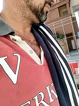 Snapshot of juandi21cm chatting on February 27, 2026, 3:01 pm juandi21cm online show from February 27, 2026, 3:01 pm