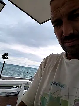 Snapshot of juandi21cm chatting on February 11, 2026, 3:56 pm juandi21cm online show from February 11, 2026, 3:56 pm