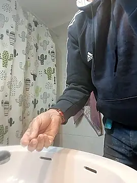 Snapshot of juandi21cm chatting on January 16, 2026, 5:33 am juandi21cm online show from January 16, 2026, 5:33 am