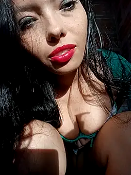 Melanymartinez105 online show from September 20, 2025, 10:15 pm