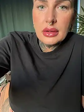 InkedBiitch online show from May 9, 2026, 4:38 am