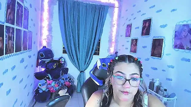 OnlyBluex online show from September 9, 2025, 3:27 am