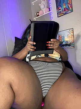 NikkiNoelanii online show from February 24, 2025, 1:31 pm