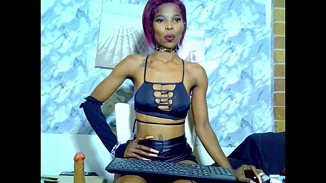 Snapshot of MissParis26 chatting on March 2, 2025, 8:46 pm MissParis26 online show from March 2, 2025, 8:46 pm