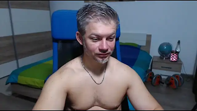 RobbyShawz online show from October 13, 2025, 4:03 am