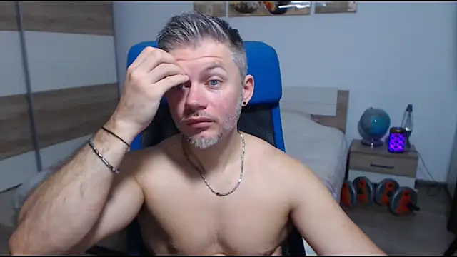 RobbyShawz online show from September 21, 2025, 5:01 am