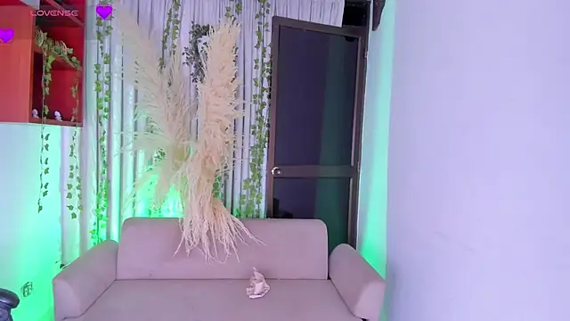 Rianamanson online show from March 22, 2026, 4:38 am