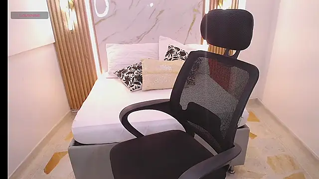 Anthonela love  online show from April 1, 2026, 7:33 pm