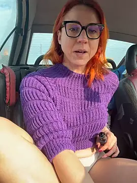 Nikky Divine online show from March 21, 2026, 2:54 pm